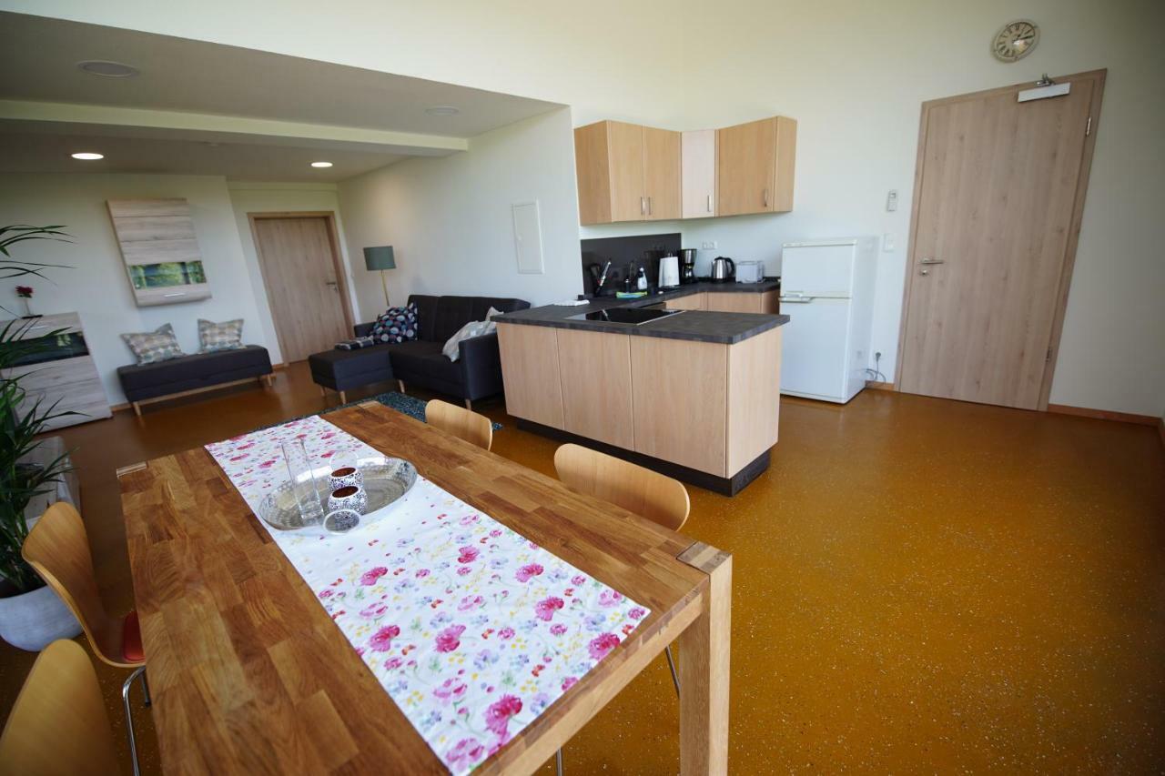 Gaestewohnung Hardinghaus Am Teich 瓦伦多夫 外观 照片