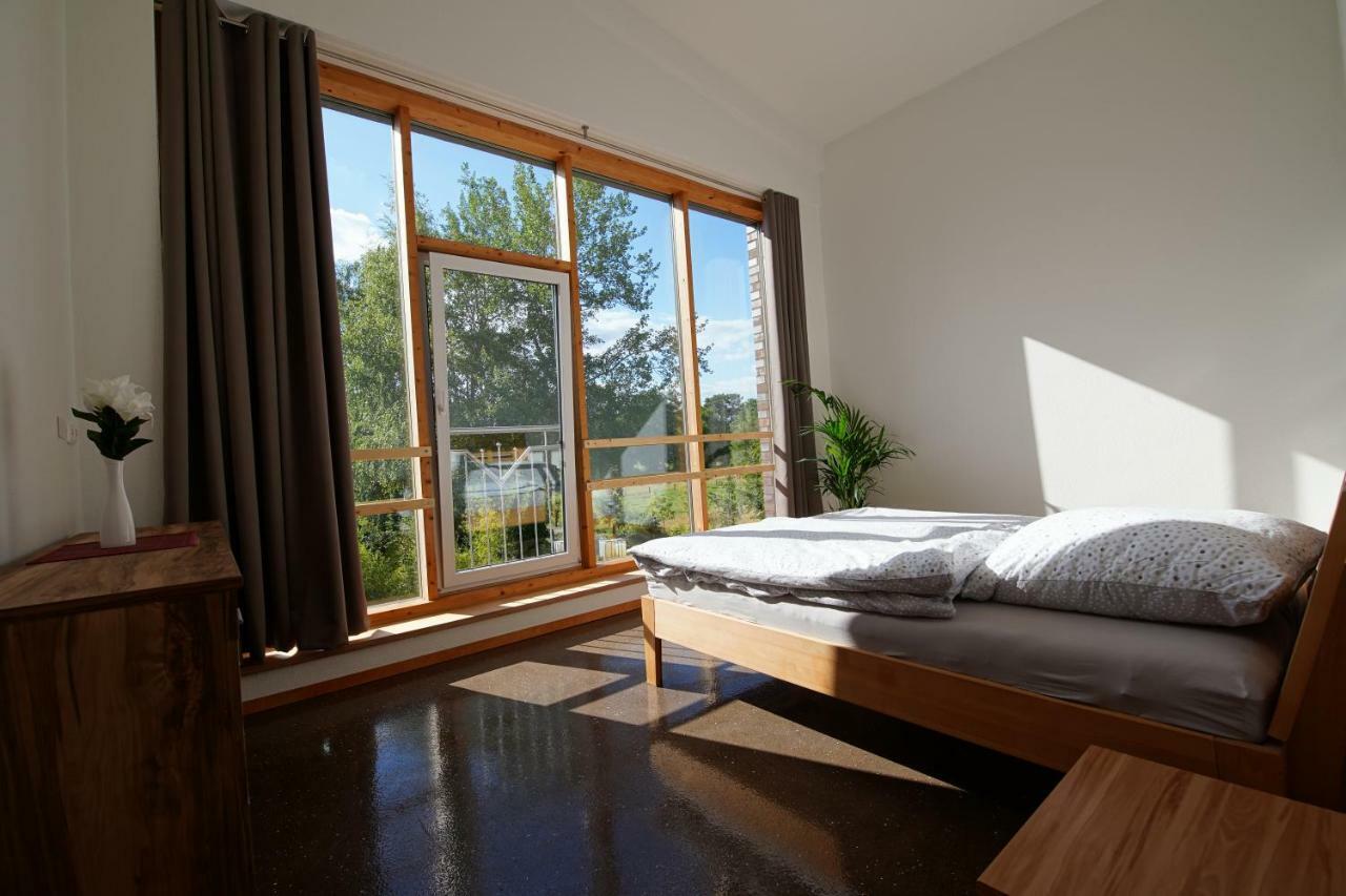 Gaestewohnung Hardinghaus Am Teich 瓦伦多夫 外观 照片