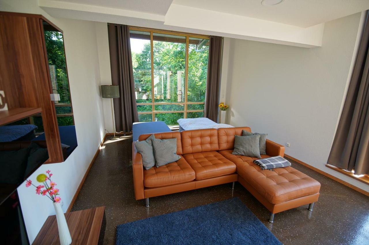 Gaestewohnung Hardinghaus Am Teich 瓦伦多夫 外观 照片